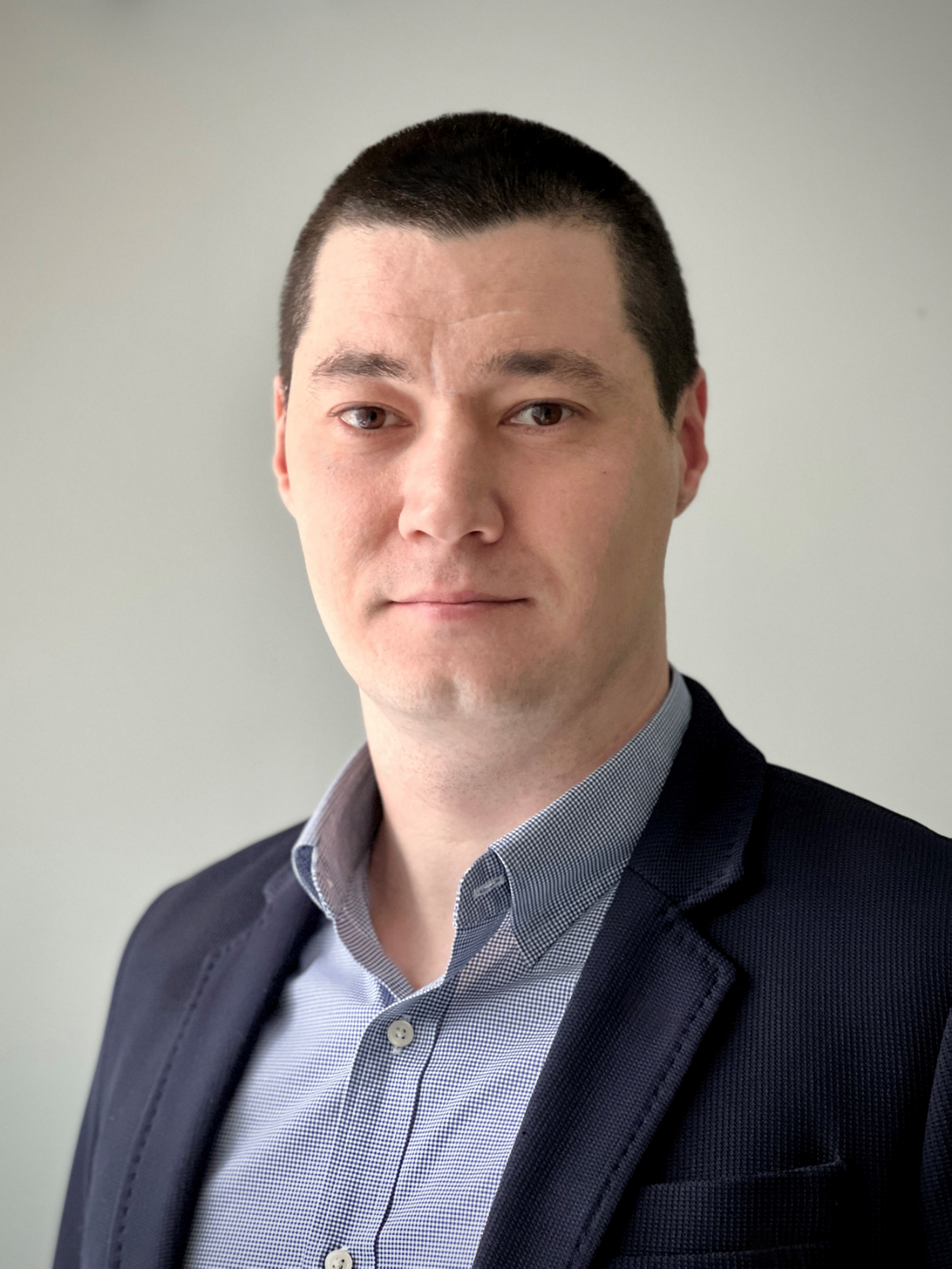 Дамир Узбеков | Сетка — социальная сеть от hh.ru