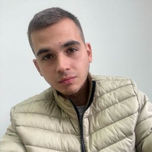 Игорь Львов