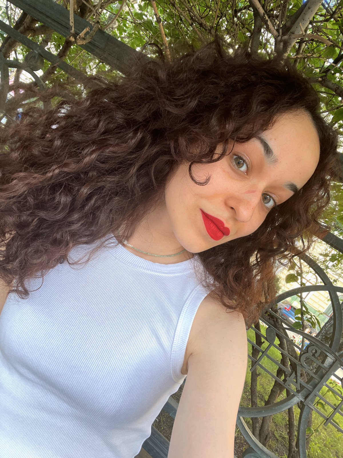 привет-привет) меня зовут Карина, работаю бренд-менеджером в онлайн-школе ИнтернетУрок | Сетка — социальная сеть от hh.ru