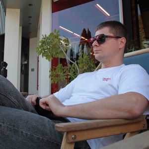 Alex Dudrov | Сетка — социальная сеть от hh.ru