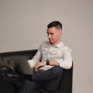 Виктор Свежинцев