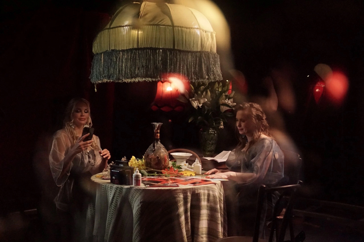 Камера, мотор, начали!
Знаете, что самое захватывающее в мире кино? Момент, когда идея превращается в реальность прямо на ваших глазах | Сетка — социальная сеть от hh.ru