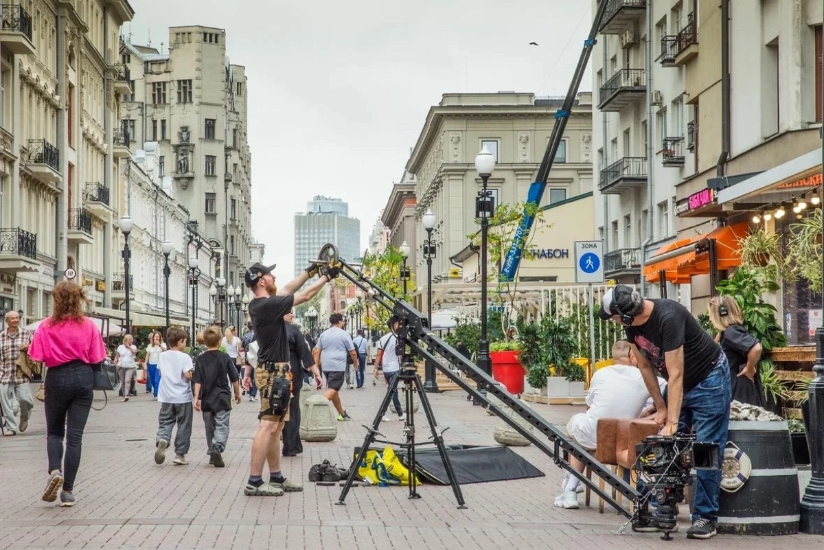 Камера, мотор, начали!
Знаете, что самое захватывающее в мире кино? Момент, когда идея превращается в реальность прямо на ваших глазах | Сетка — социальная сеть от hh.ru