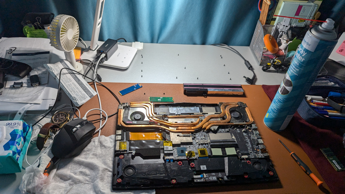 Многие постят работу-работу, курсы или вакансии, а я вот запощу боль, которая может случиться с каждым владельцем ноута (причем с Маком может быть куда геморрой ней) | Сетка — социальная сеть от hh.ru