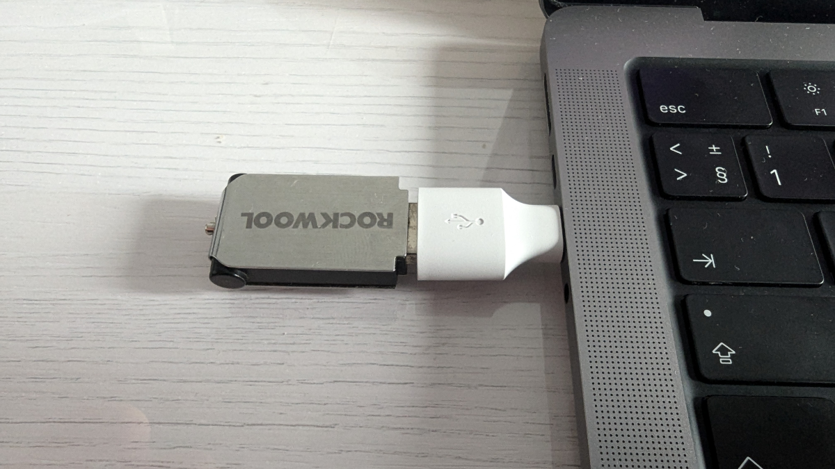 Многие постят работу-работу, курсы или вакансии, а я вот запощу боль, которая может случиться с каждым владельцем ноута (причем с Маком может быть куда геморрой ней) | Сетка — социальная сеть от hh.ru