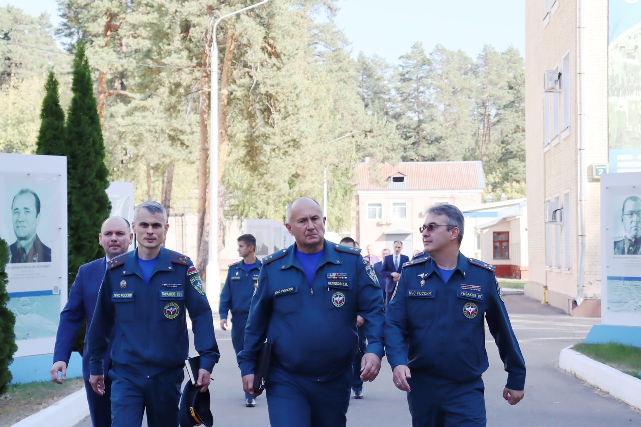 В ФГБУ ВНИИПО МЧС России проведен учебно-методический сбор с руководителями подразделений охраны труда и пожарной безопасности воинских частей | Сетка — социальная сеть от hh.ru