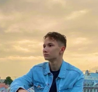 Александр Голышев