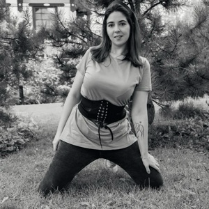 Анна Попова