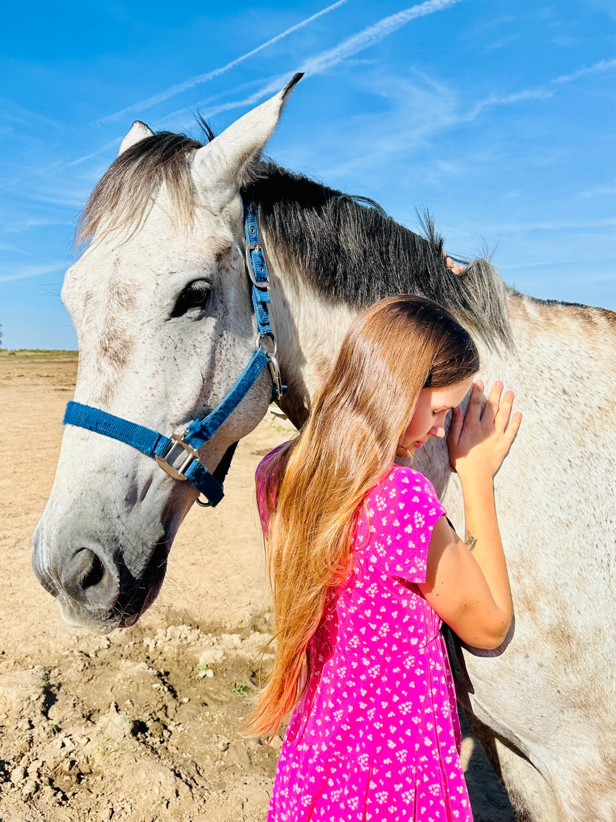 Нежные фотосессии￼ с ласковым Дарчиком🦄 | Сетка — социальная сеть от hh.ru