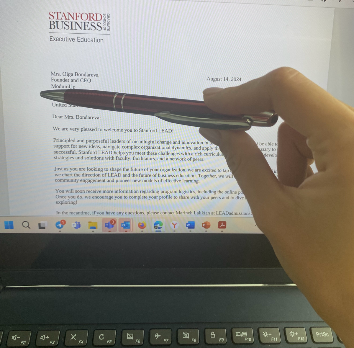 Поступила в Стэнфорд на годовую онлайн-программу под названием Stanford LEAD.
Для поступления я заполнила анкету, написала эссе, прошла интервью и получила рекомендацию | Сетка — социальная сеть от hh.ru