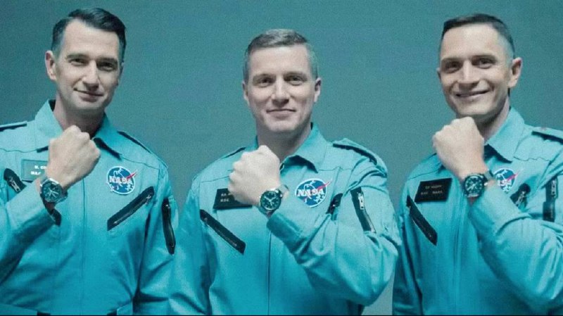 Космос и маркетинг 
Мне космос кажется чем-то страшным, и в отличие от моего мужа, я туда лететь не спешу. Но смотреть фильмы про космос — это другое дело | Сетка — социальная сеть от hh.ru