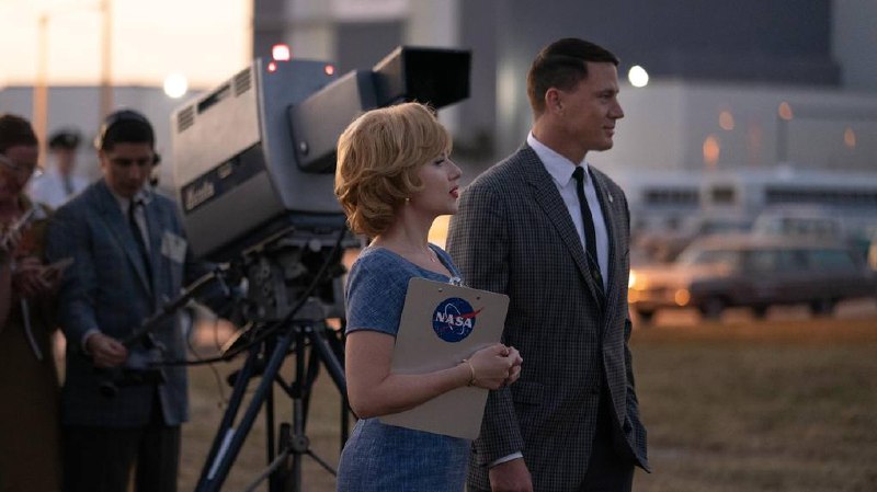 Космос и маркетинг 
Мне космос кажется чем-то страшным, и в отличие от моего мужа, я туда лететь не спешу. Но смотреть фильмы про космос — это другое дело | Сетка — социальная сеть от hh.ru