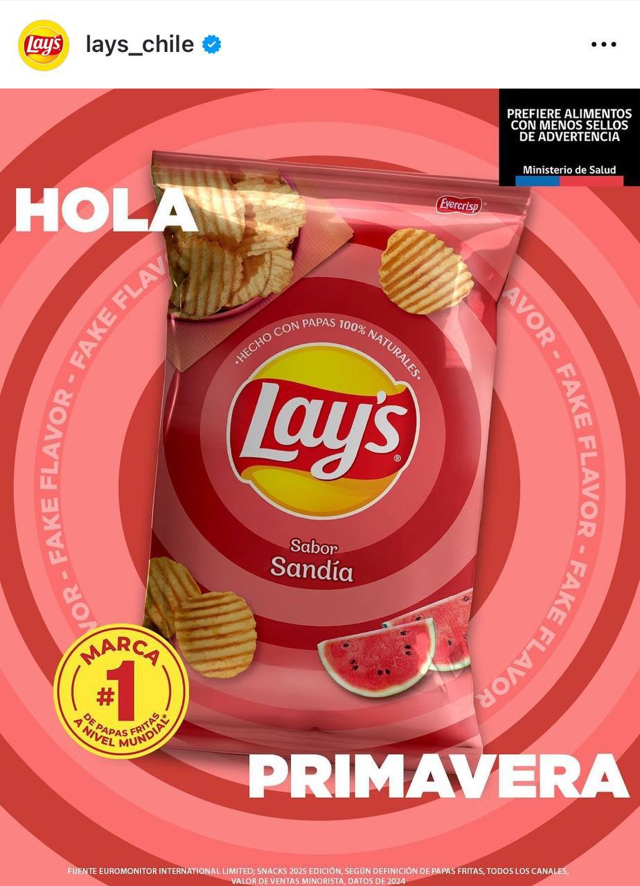 Сммщика Lay’s в Чили всё ещё не отпускает лето — он придумал чипсы, боже, со вкусом арбуза.
Lay’s, выпускайте
🍕зумеры в телеграм | Сетка — социальная сеть от hh.ru