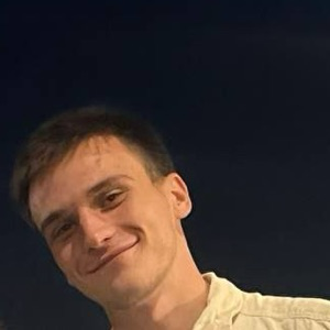 Максим Дмитриев