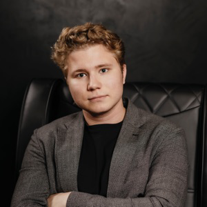 Роман Глушков