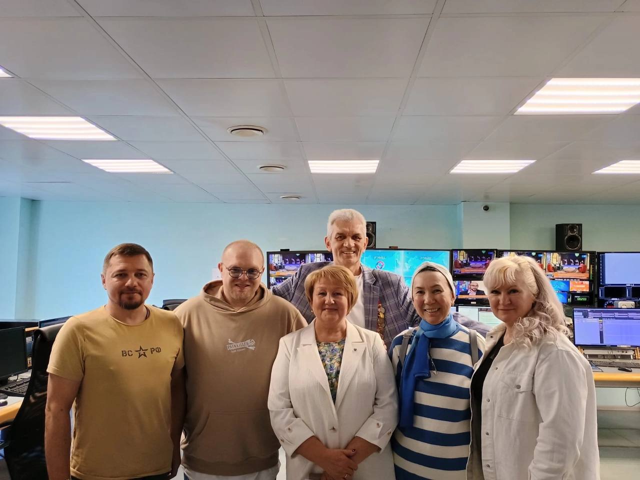 «ПОБЕДА В КАЖДОМ ИЗ НАС!"
В Национальной библиотеке Башкортостана (г. Уфа) состоялась творческая встреча с представителями Союза писателей Рунета | Сетка — социальная сеть от hh.ru