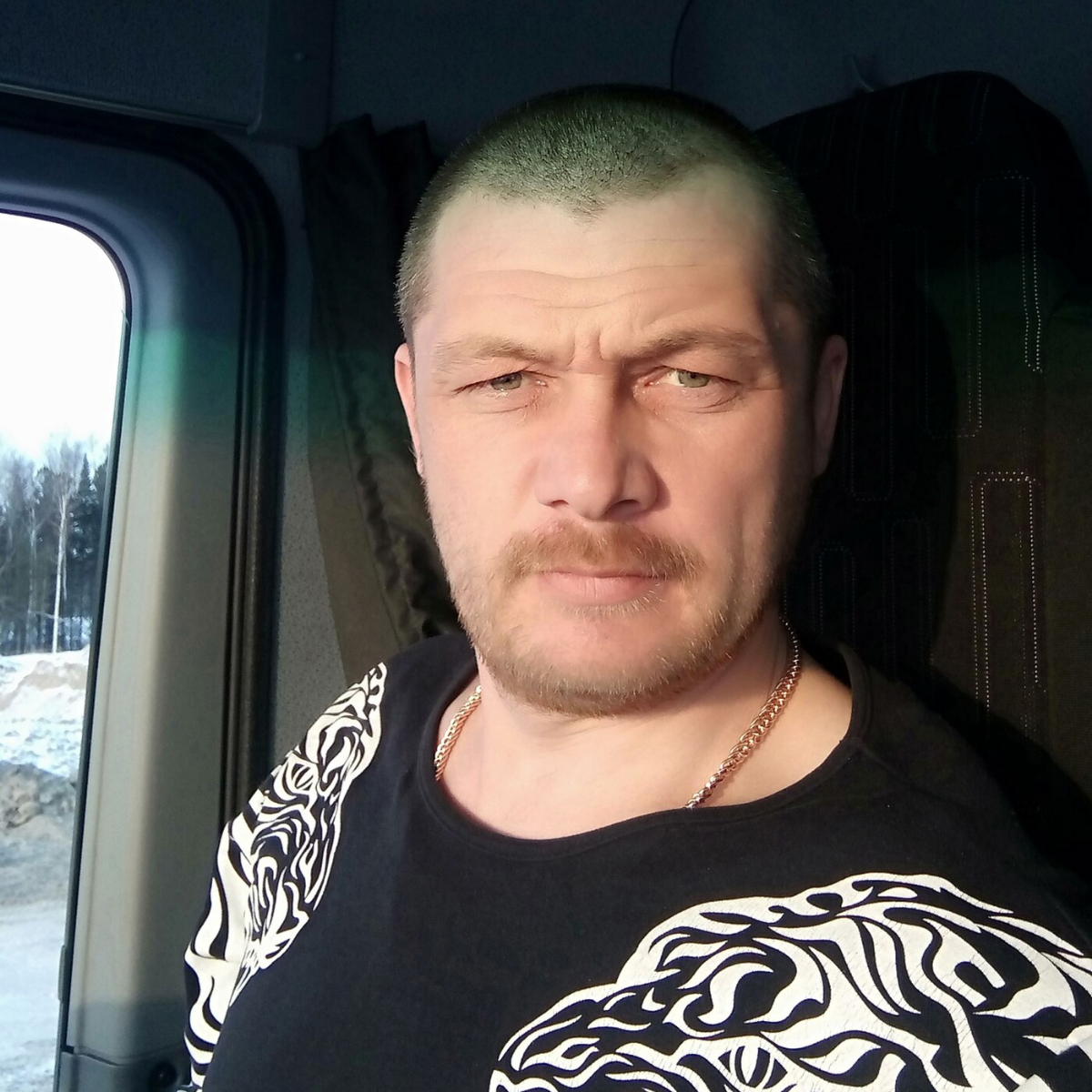 Алексей Жарликов