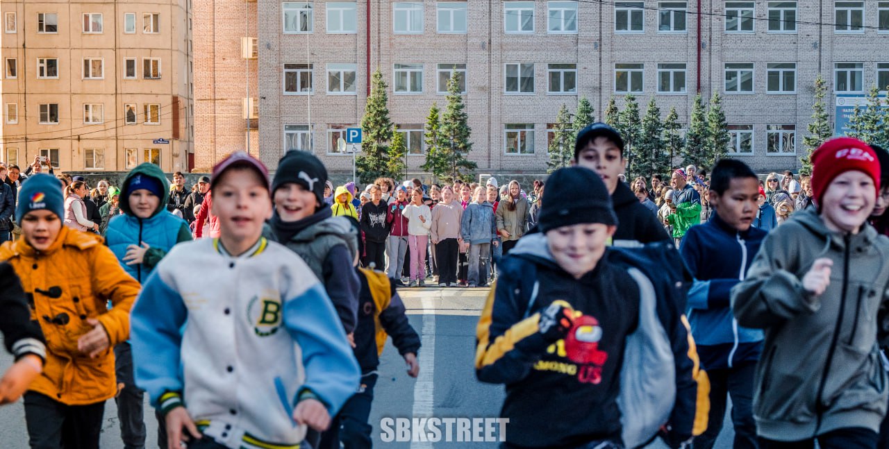 - в хорошем качестве в комментариях
❤️ sbkstreet | 🔵дать буст каналу | Сетка — социальная сеть от hh.ru