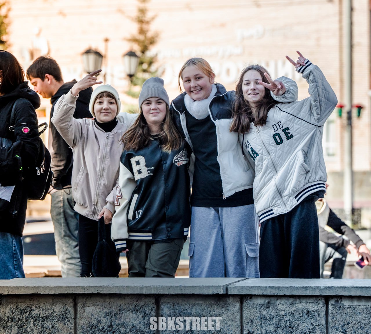 - в хорошем качестве в комментариях
❤️ sbkstreet | 🔵дать буст каналу | Сетка — социальная сеть от hh.ru