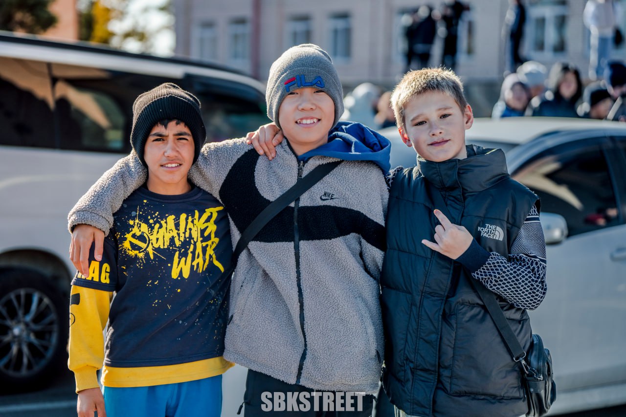 в хорошем качестве в комментариях

❤️ sbkstreet | 🔵дать буст каналу | Сетка — социальная сеть от hh.ru