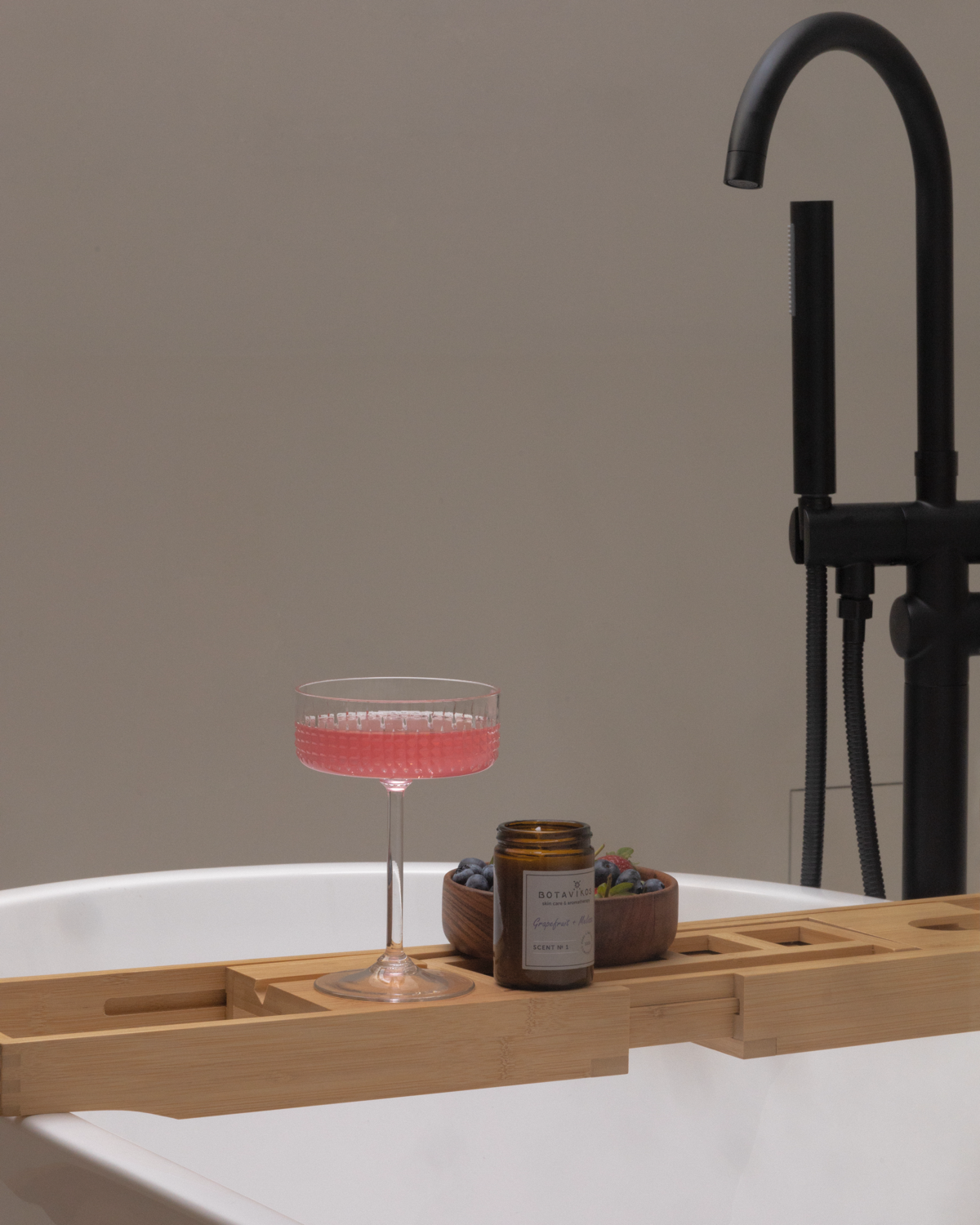 Контент для соц. сетей в стиле минимализм | Сетка — социальная сеть от hh.ru