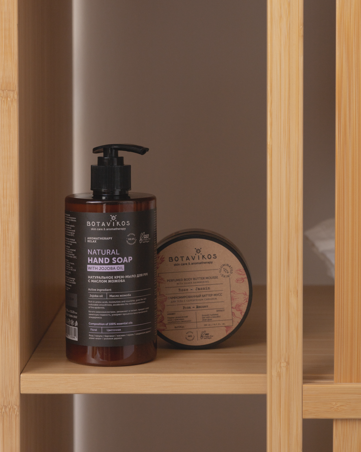 Контент для соц. сетей в стиле минимализм | Сетка — социальная сеть от hh.ru