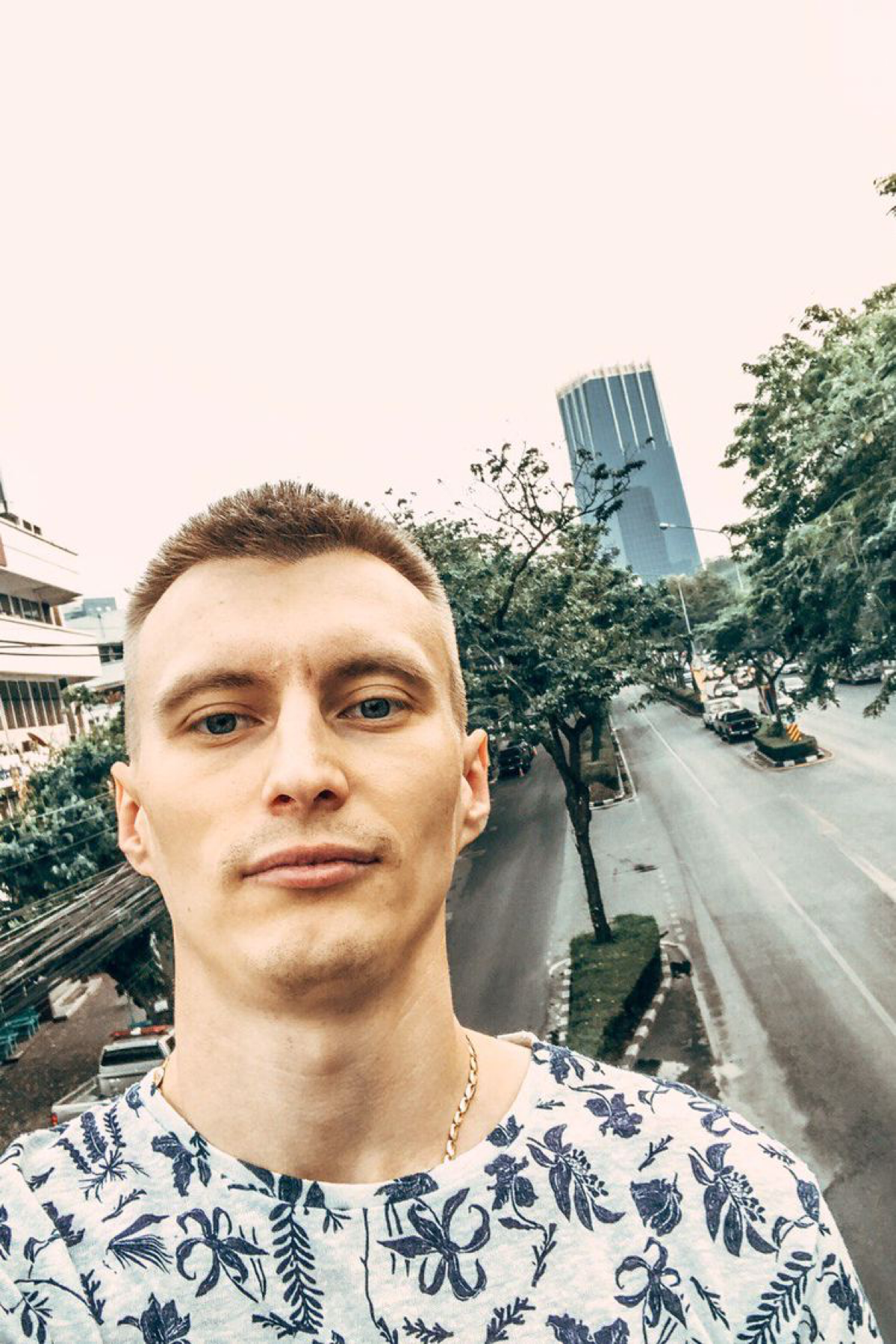 Владимир Попов