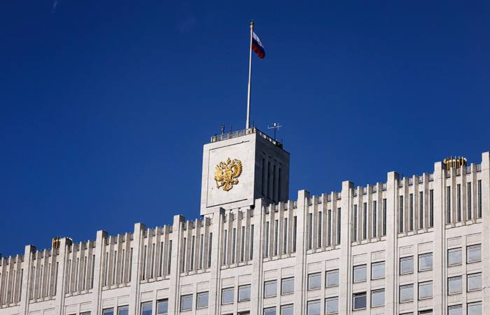 🇷🇺 В 2025–2027 году правительство планирует потратить до 1,5 трлн рублей на семейную и 1,3 трлн рублей на прочие льготные программы ипотеки, говорится в проекте бюджета, который опубликовал Минфин | Сетка — социальная сеть от hh.ru