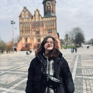 Лена Быкова