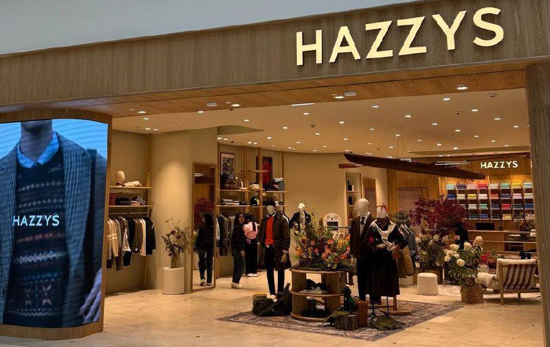 Южнокорейский Hazzys открыл первый магазин в России
Он расположился в столичном торговом центре «Авиапарк». Компания планировала выйти на российский рынок еще в августе 2024 года, однако не успела | Сетка — социальная сеть от hh.ru