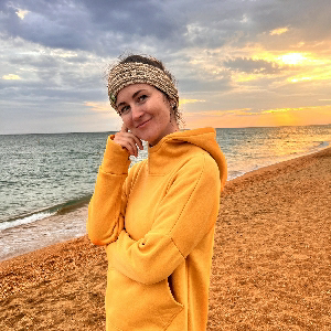 Галина Толстоброва