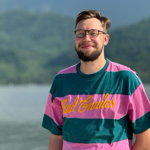 Александр Власов