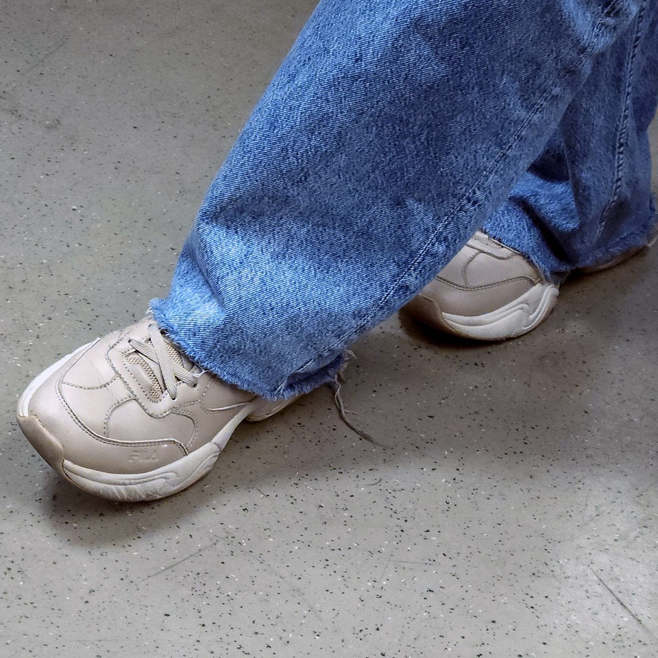 ТИПИЧНОЕ #2
#обувь #октябрь #2024г #ногимосковскогометро #NMMetro #метро #москва #типичное #бежевый #кроссы #Fila | Сетка — социальная сеть от hh.ru