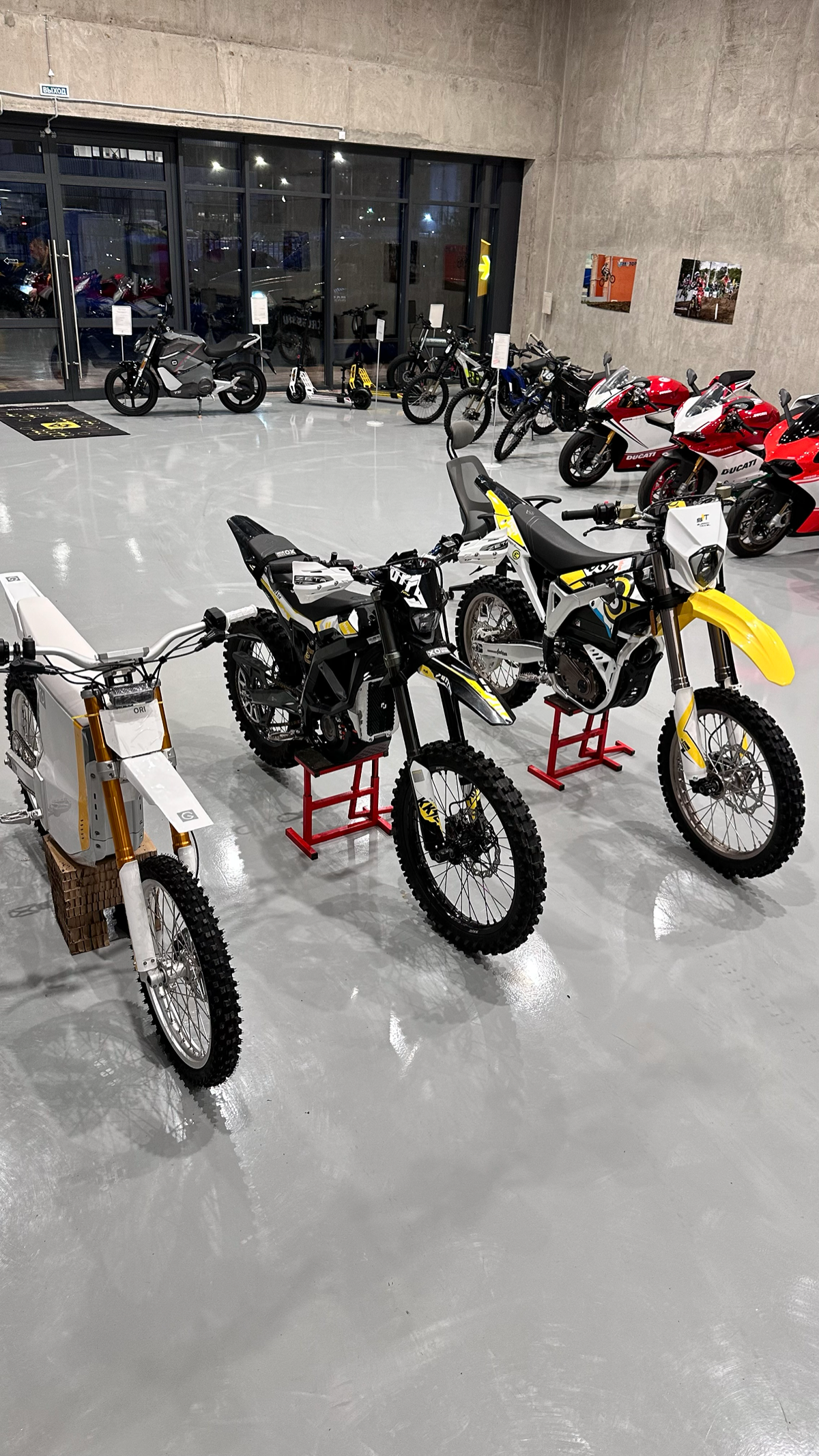 Взяли дистрибьюторство одного бренда качественного электромотоциклов, в связи с этим нуждаюсь в крутых коллегах в области:
-Маркетолог
-Аналитик
-Спец по развитию бренда
-РОП
-СММ богиня
У нас офлайн ... | Сетка — социальная сеть от hh.ru