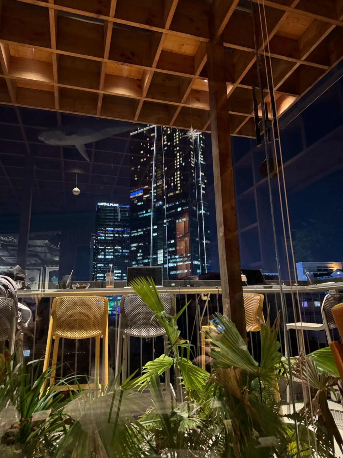 Ох моя постоянность с публикациями…😅  
Переехал в общем я на время во Вьетнам(Ханой),
Думаю, что это крайне недооцененный регион как в развитой инфраструктуре, так и в бизнесе в целом | Сетка — социальная сеть от hh.ru