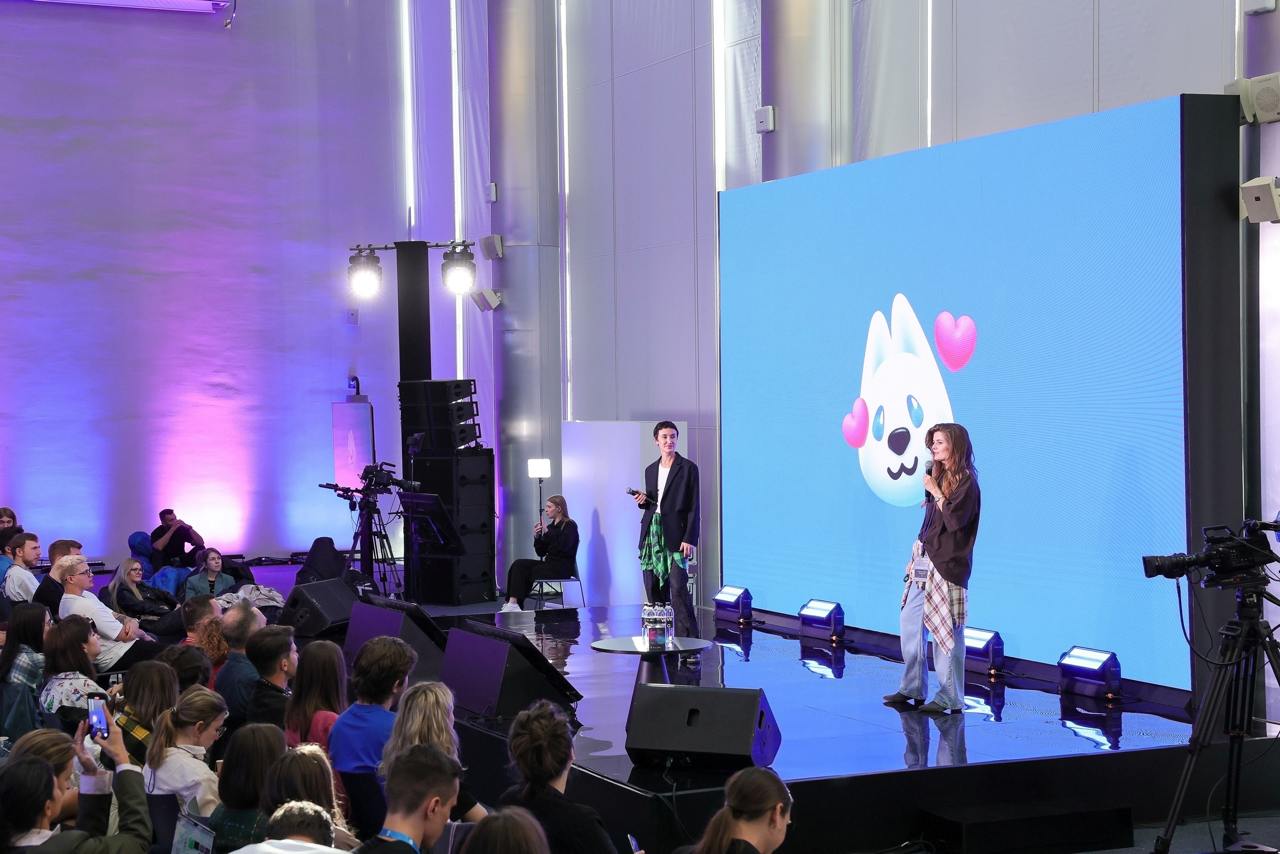 Поймали кадр 🤩
Посмотрите, как 20 сентября прошла конференция VK Design Conf × VK JT — опубликовали лучшие фотоальбоме ВКонтакте, а ещё больше можно найти в Облаке Mail.
#Design #VKJT | Сетка — социальная сеть от hh.ru