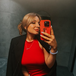 Карина Оганезова | Сетка — социальная сеть от hh.ru