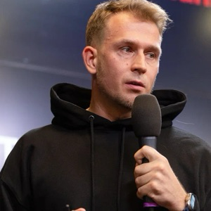 Павел Сварник