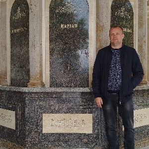 Александр Гладков