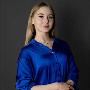 Алина Власова | Сетка — социальная сеть от hh.ru