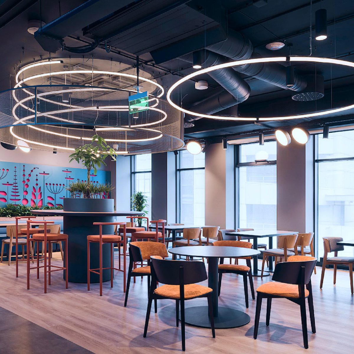 Новосибирский IT-офис Совкомбанка – лучший  корпоративный офис 🛋️ 

19 сентября прошла церемония награждения премии Workplace Awards – одной из самых значимых на рынке коммерческой недвижимости | Сетка — социальная сеть от hh.ru