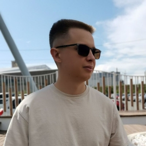 Максим Виноградов