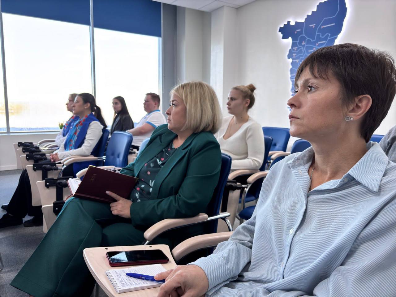 🤔 Как и где искать кадры?
Вместе с заместителем министра социального развития Пермского края Мариной Визе обсудили кадровые вопросы на семинаре по привлечению иностранных специалистов в российские ком... | Сетка — социальная сеть от hh.ru