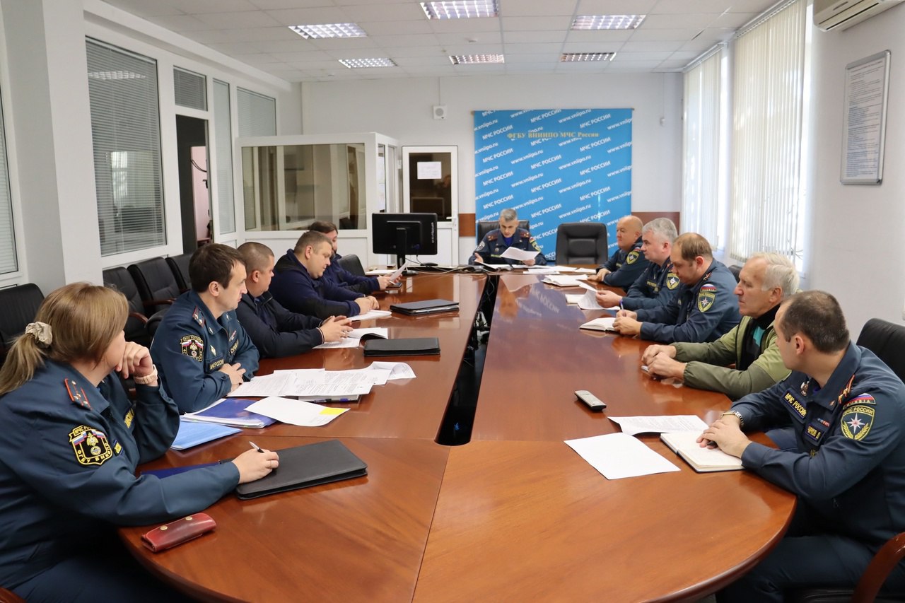 Личный состав ФГБУ ВНИИПО МЧС России принял участие в мероприятиях, посвященных празднованию 92-й годовщины образования гражданской обороны | Сетка — социальная сеть от hh.ru