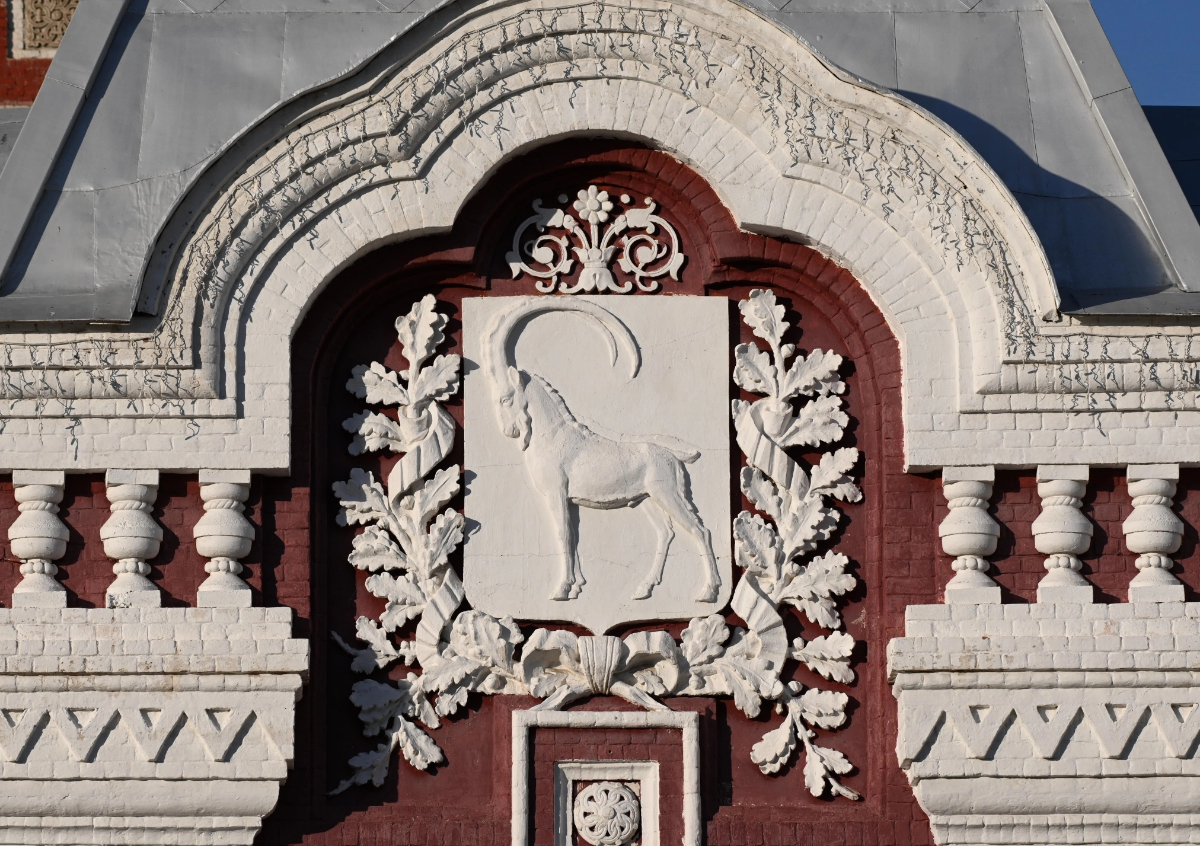 Если смотреть на город через объектив 600мм, да ещё и на кропе, знакомые места открываются по-новому :) | Сетка — социальная сеть от hh.ru