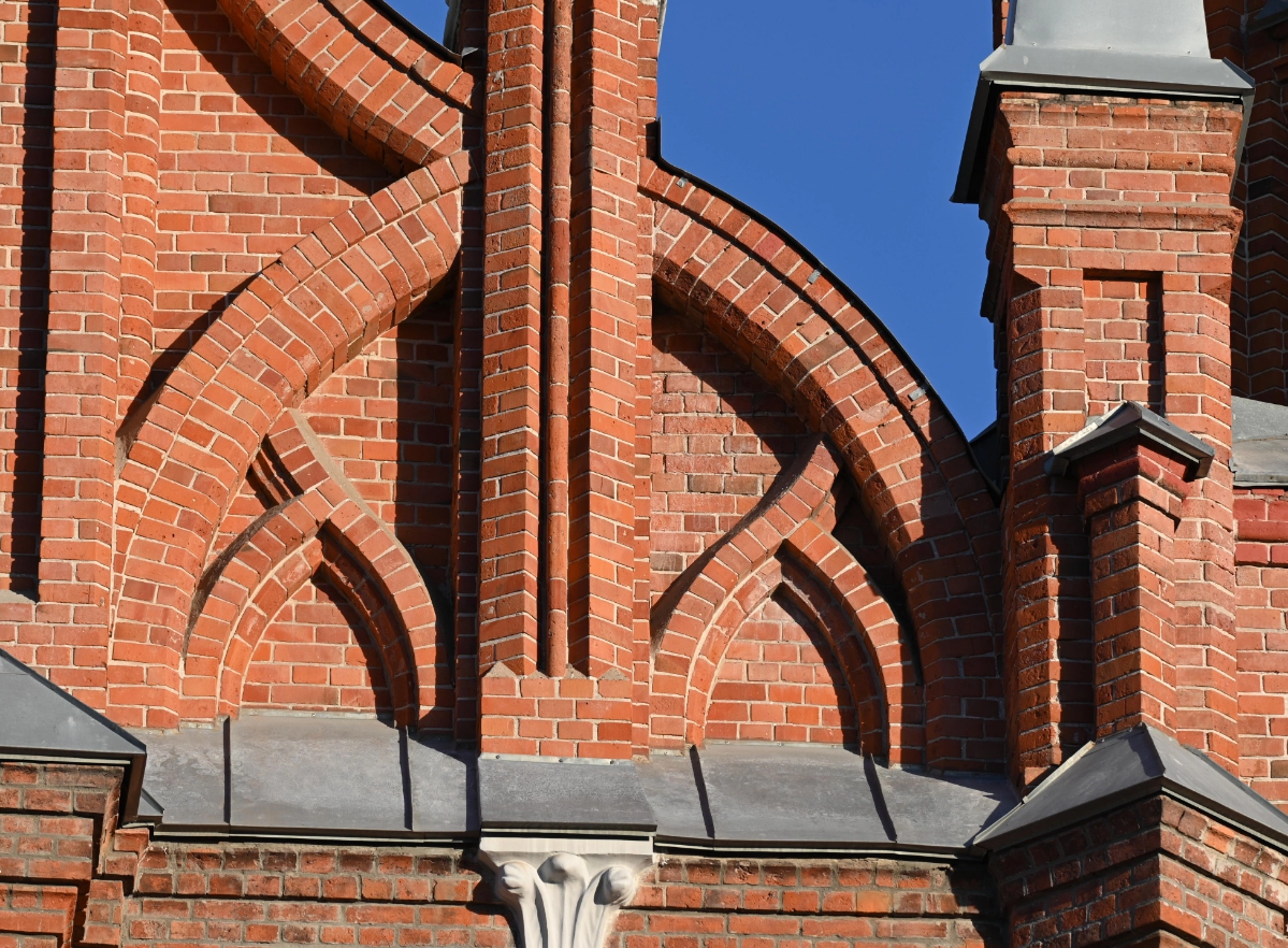 Если смотреть на город через объектив 600мм, да ещё и на кропе, знакомые места открываются по-новому :) | Сетка — социальная сеть от hh.ru