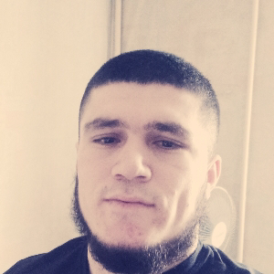 Али Сайшарпов