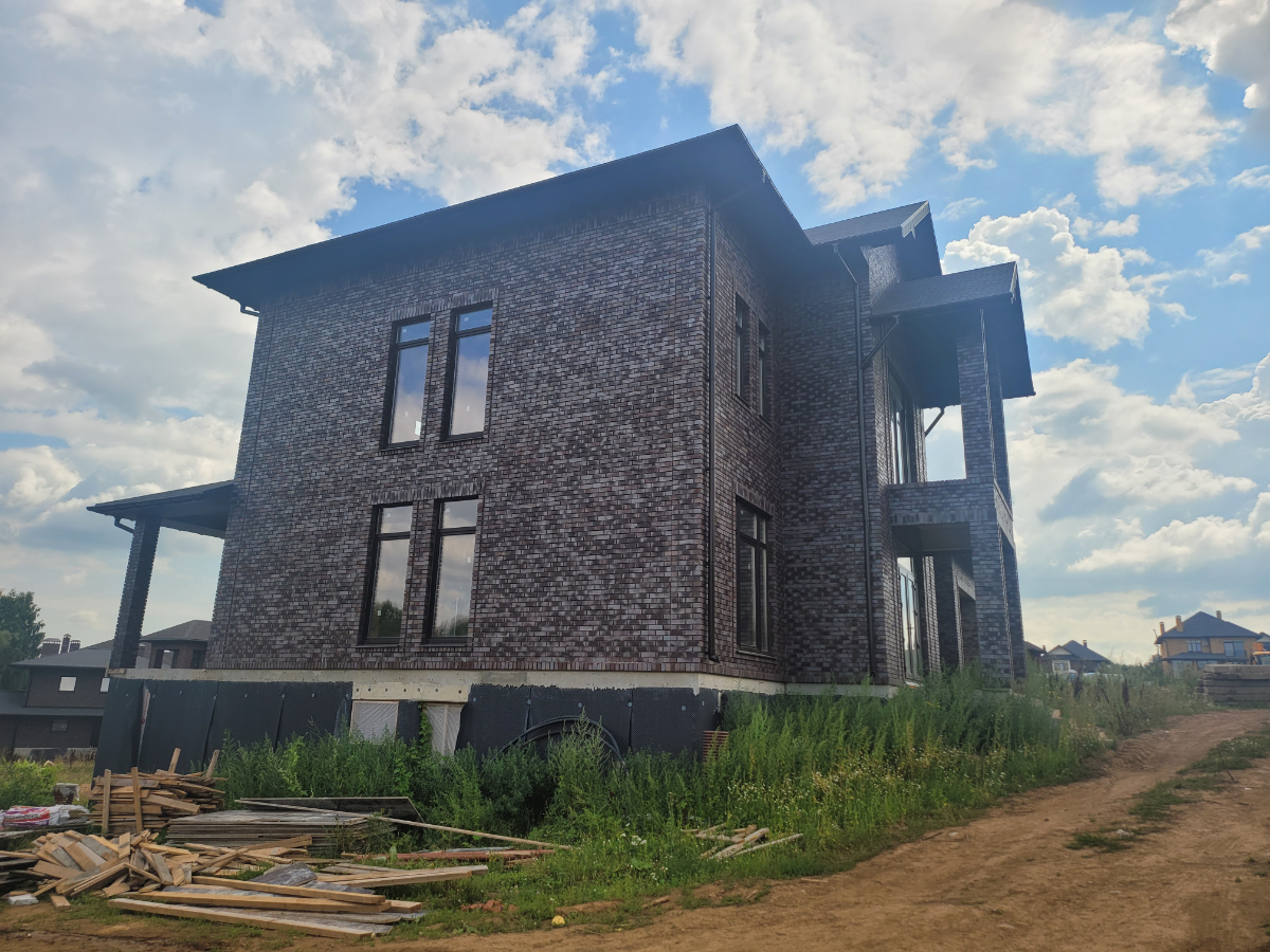 ✨Дом вашей мечты – обзор дома «Веллингтон» в Новой Ильичевке! ✨
Добро пожаловать в коттедж «Веллингтон» – воплощение роскоши и комфорта!
Этот дом с панорамными видами на реку Десна станет настоящим се... | Сетка — социальная сеть от hh.ru