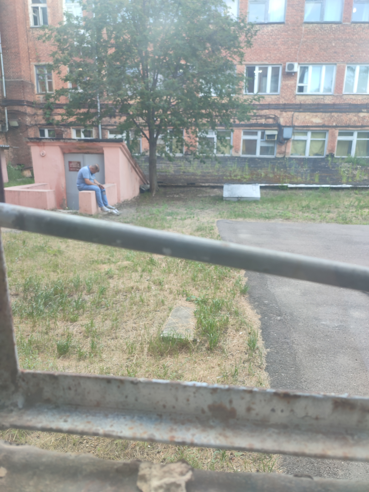 У нас с Вами лучшая работа:
Считаю что быть причастным к великим и перспективным разработкам технических средств, внося свой вклад, будь то экономистом или договорником, айтишником или трудовиком, сле... | Сетка — социальная сеть от hh.ru