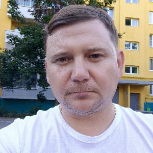 Роман Котов
